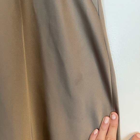 House of Harlow 1960 maxi satin gown - Picture 3 of 4